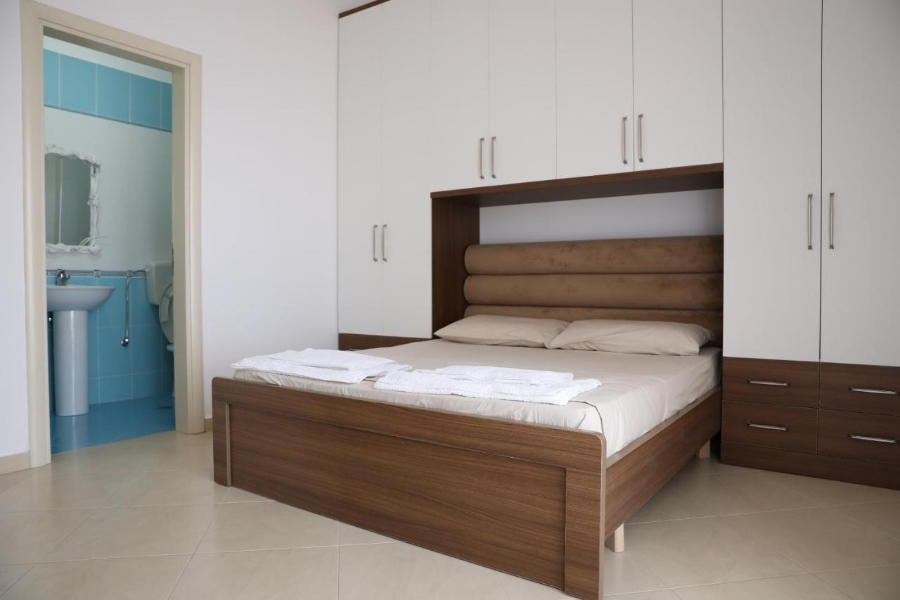 Square View Apartment Vlorë 외부 사진