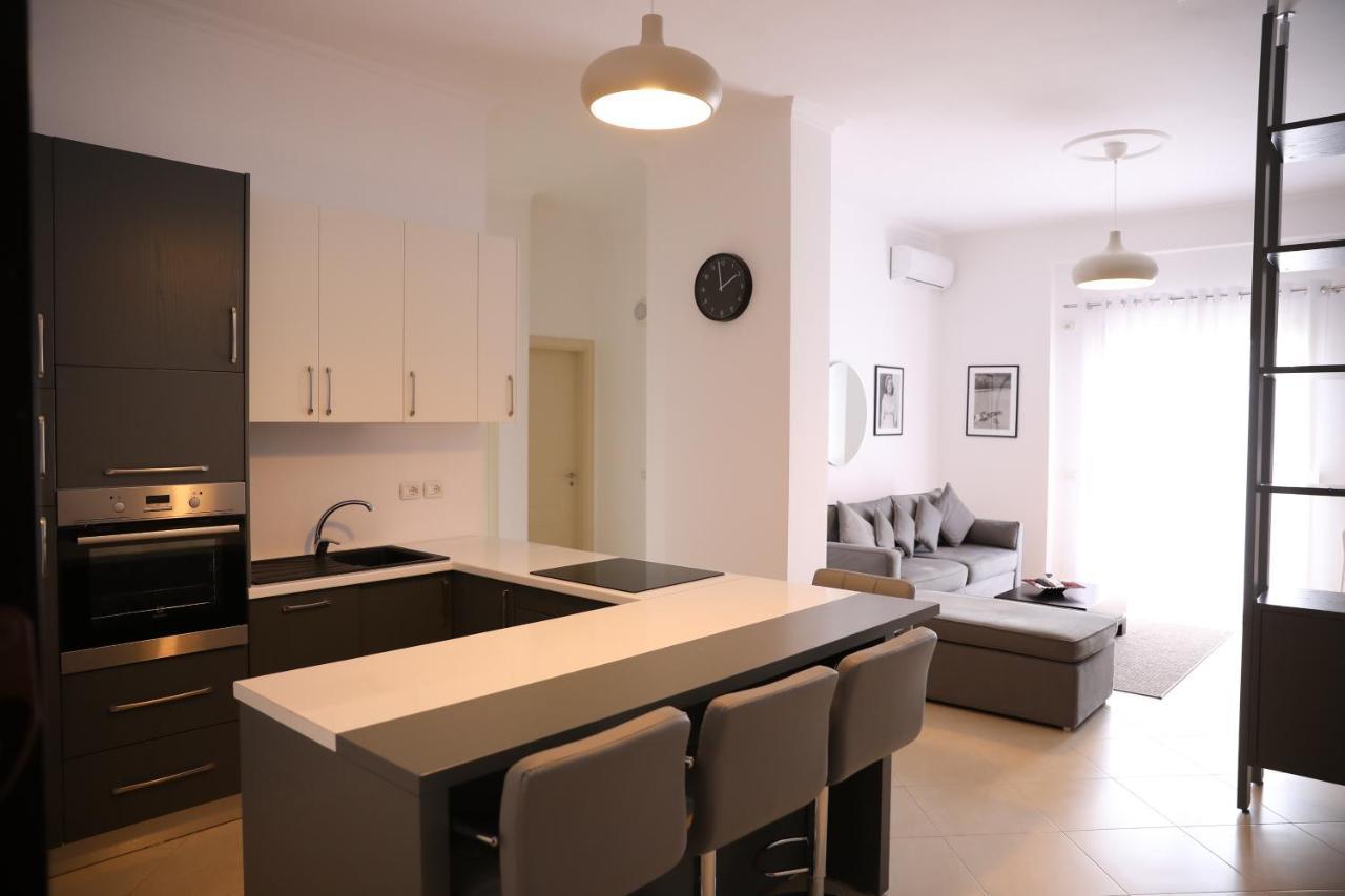 Square View Apartment Vlorë 외부 사진