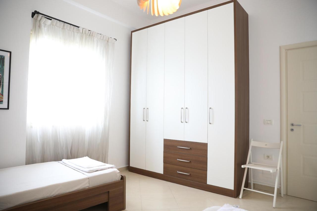 Square View Apartment Vlorë 외부 사진